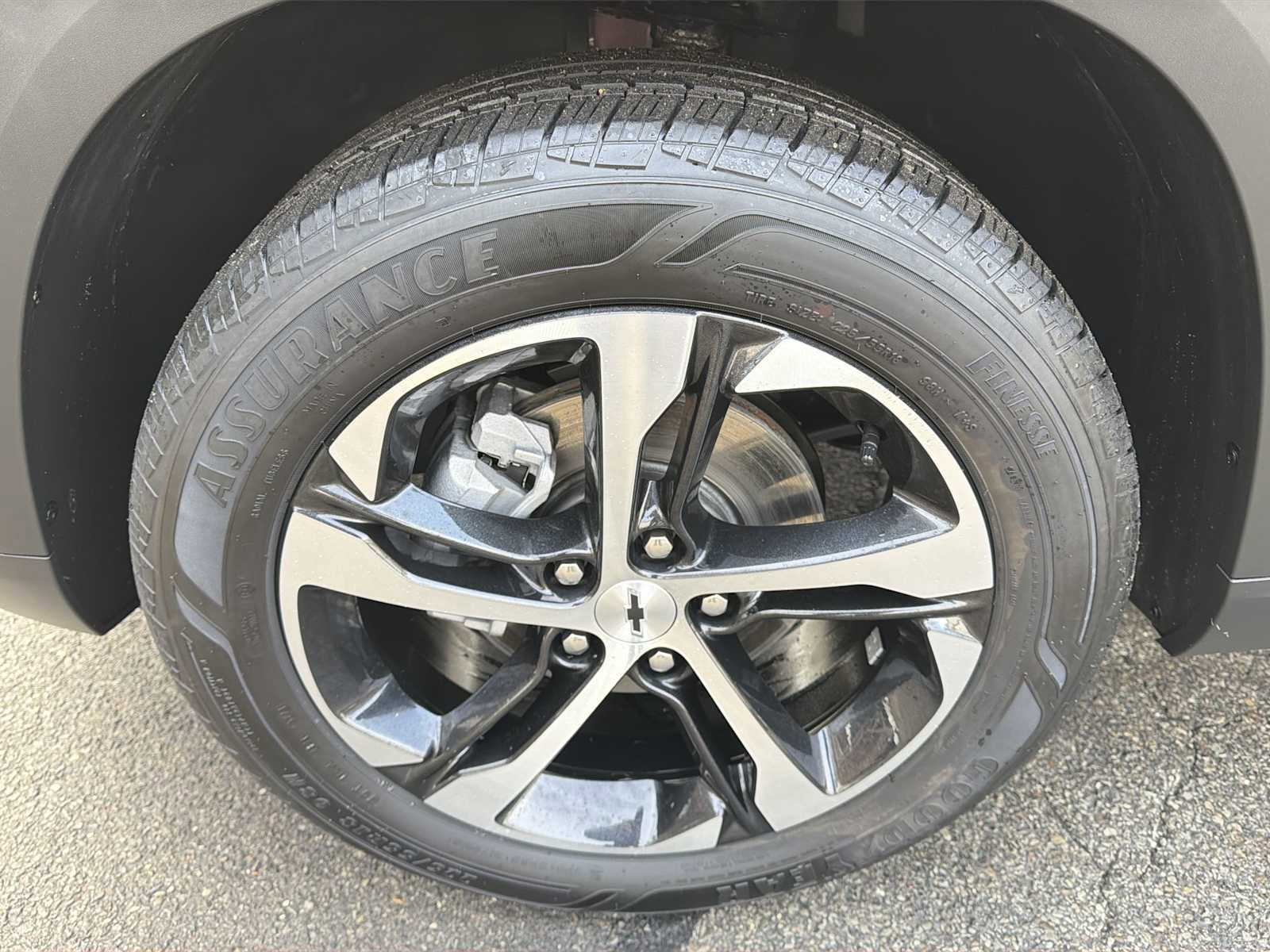 Used 2024 Chevrolet Trax RS w/ Driver Confidence Package image 29