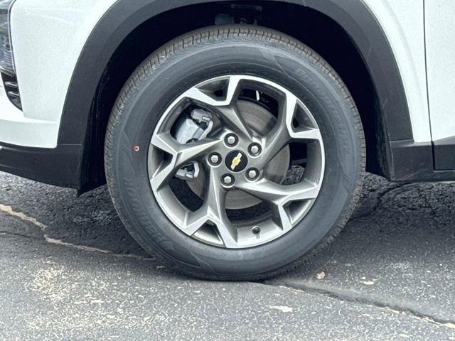 New 2025 Chevrolet Trax LT w/ Driver Confidence Package image 10
