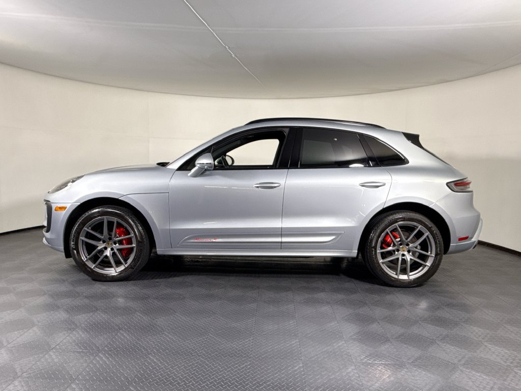 Certified 2023 Porsche Macan S AWD/4WD image 2