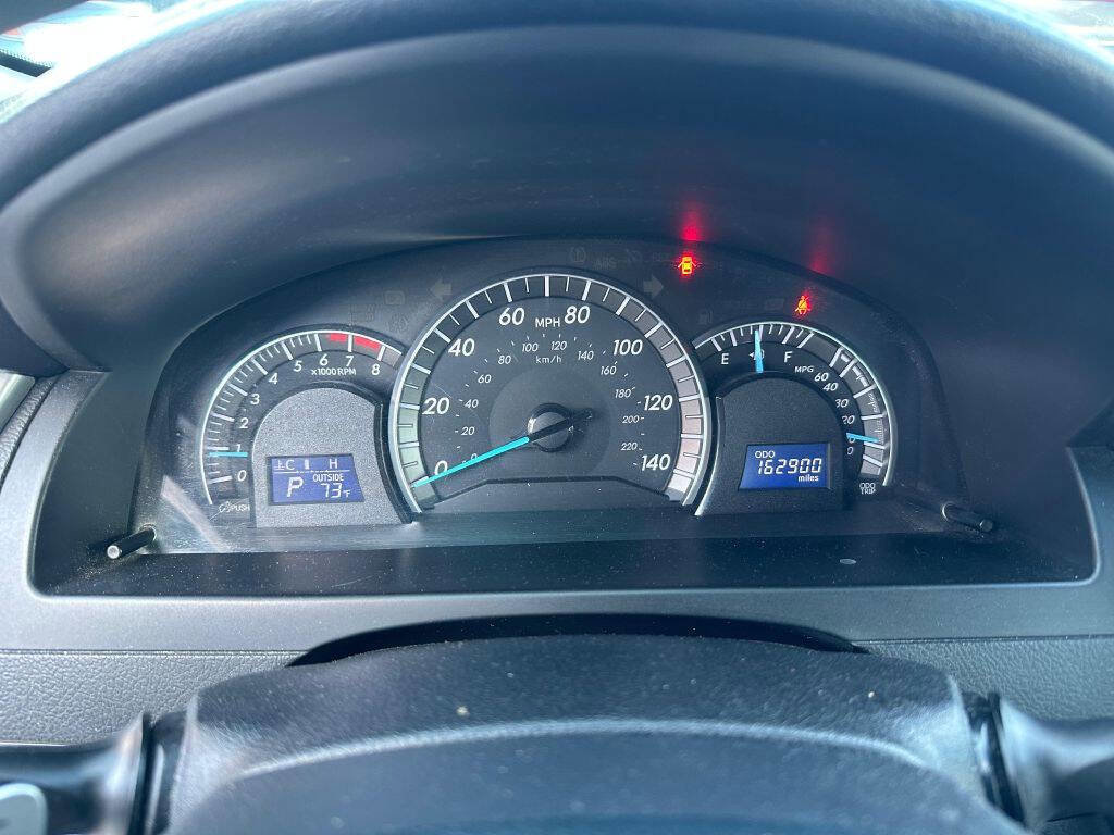 Used 2012 Toyota Camry image 13