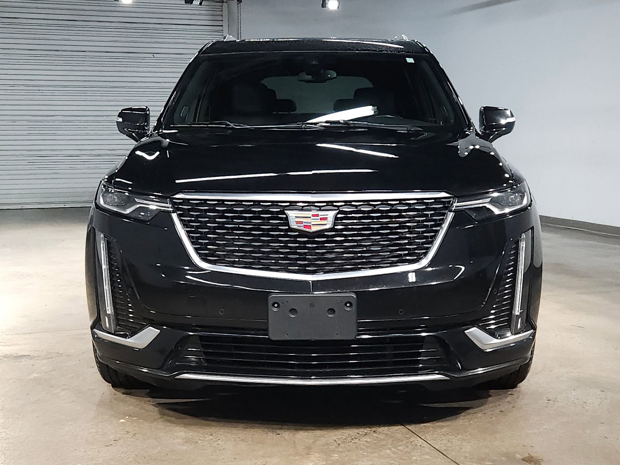 Used 2024 Cadillac XT6 Premium Luxury image 2