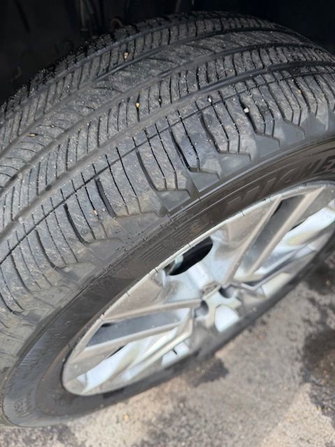 Used 2024 Toyota RAV4 XLE Premium FWD image 4
