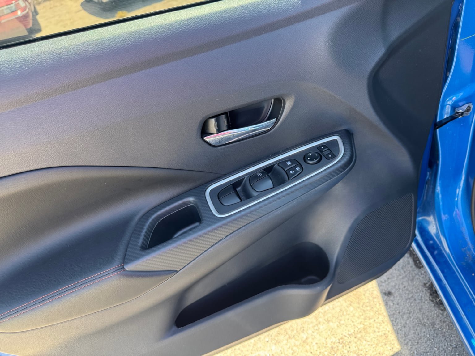 Used 2024 Nissan Versa SR w/ Trunk Package FWD image 11