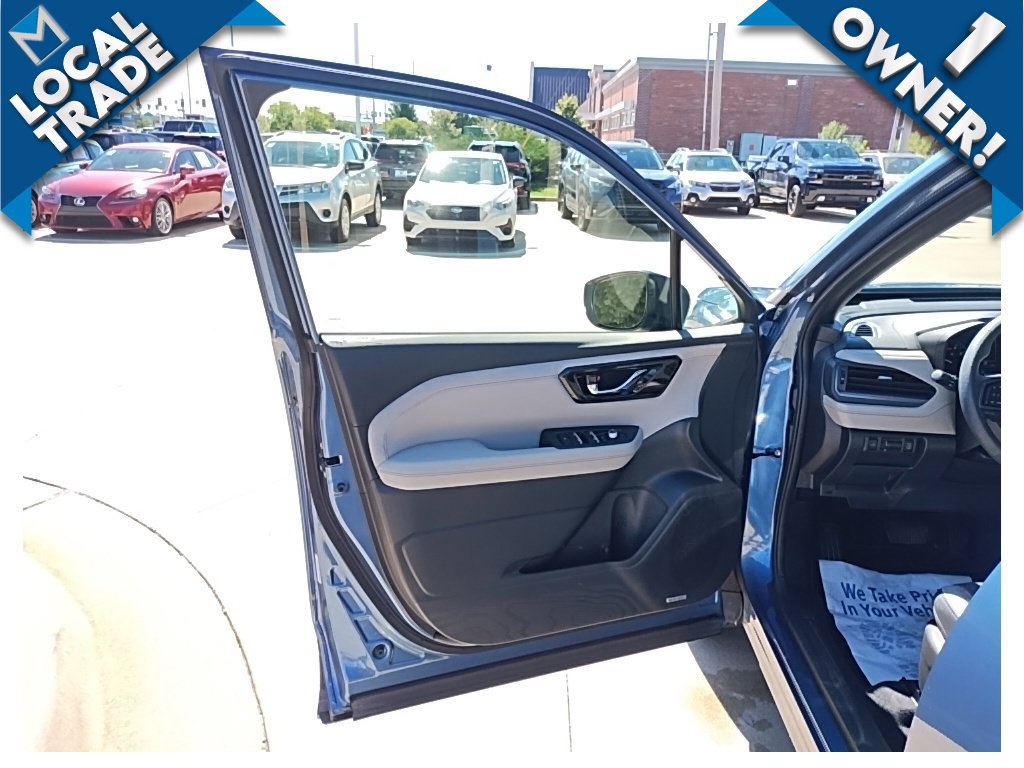 Used 2025 Subaru Forester Limited AWD/4WD image 13