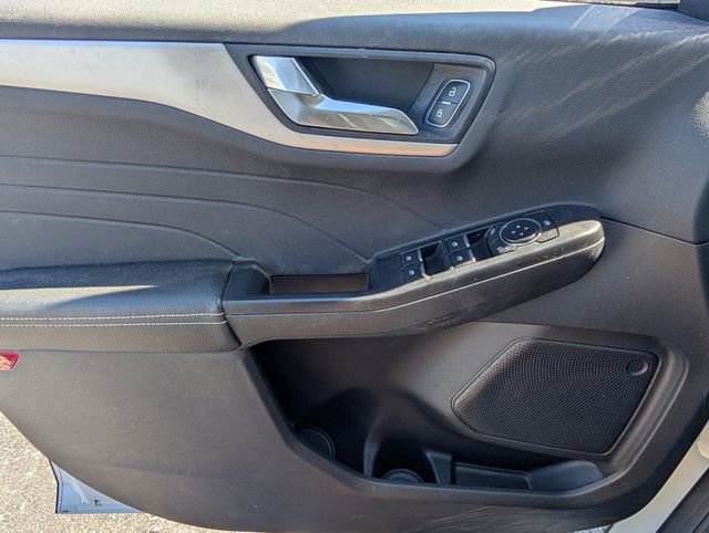 Used 2022 Ford Escape SEL image 36