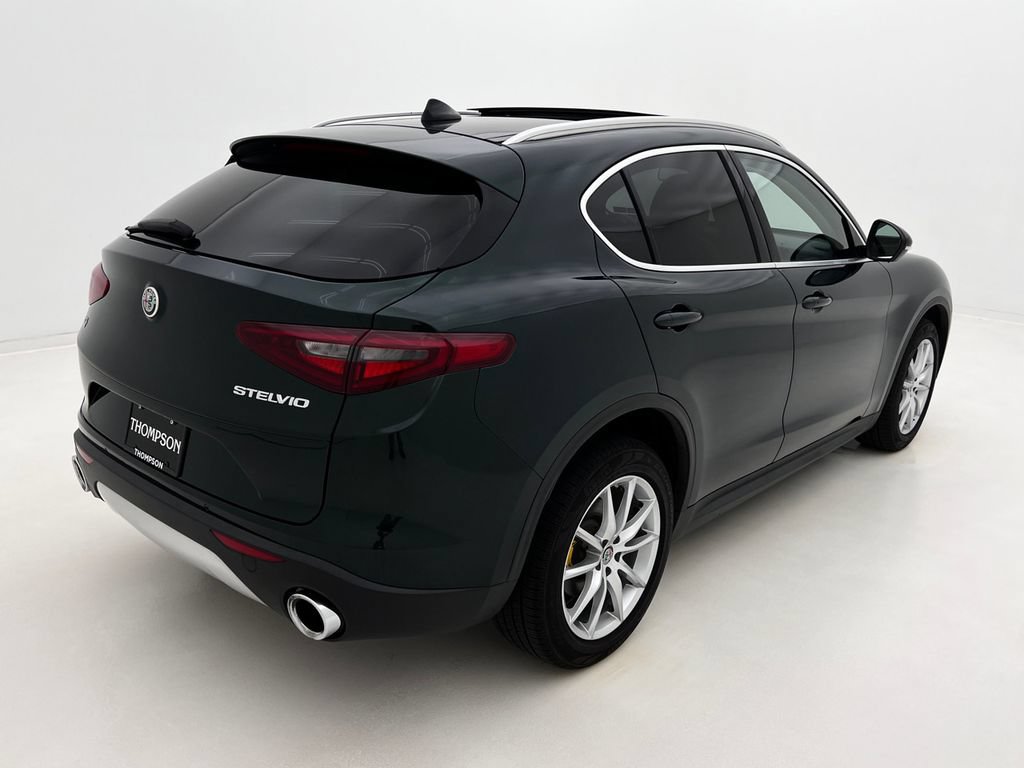 Used 2019 Alfa Romeo Stelvio Ti Lusso w/ Quick Order Package 22X Lusso AWD/4WD image 7