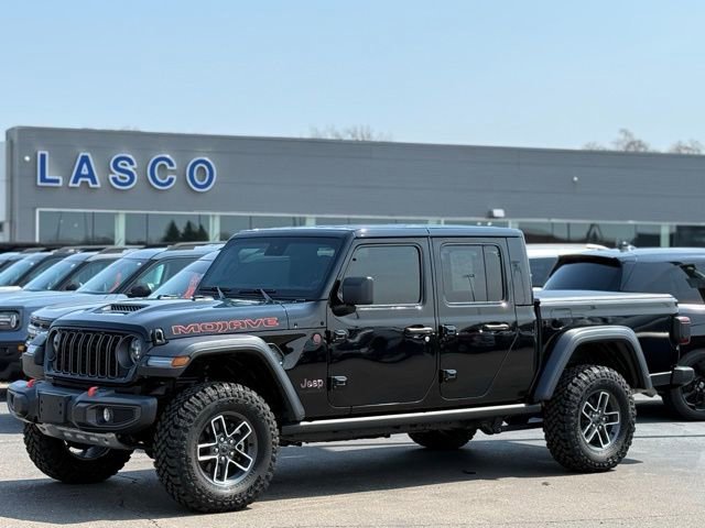 Used 2024 Jeep Gladiator Mojave w/ Convenience Group AWD/4WD image 1