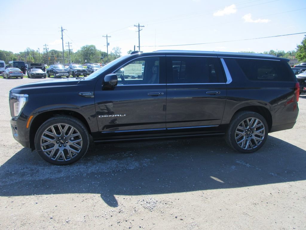 New 2026 GMC Yukon XL Denali Ultimate AWD/4WD image 7