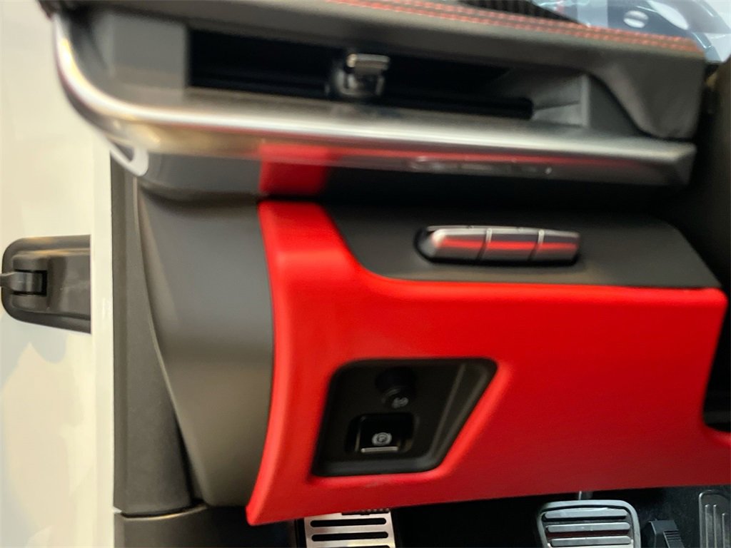 New 2025 Chevrolet Corvette E-Ray image 18