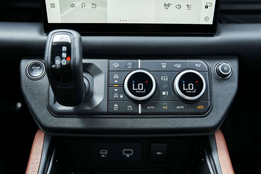 Used 2023 Land Rover Defender 110 X image 70