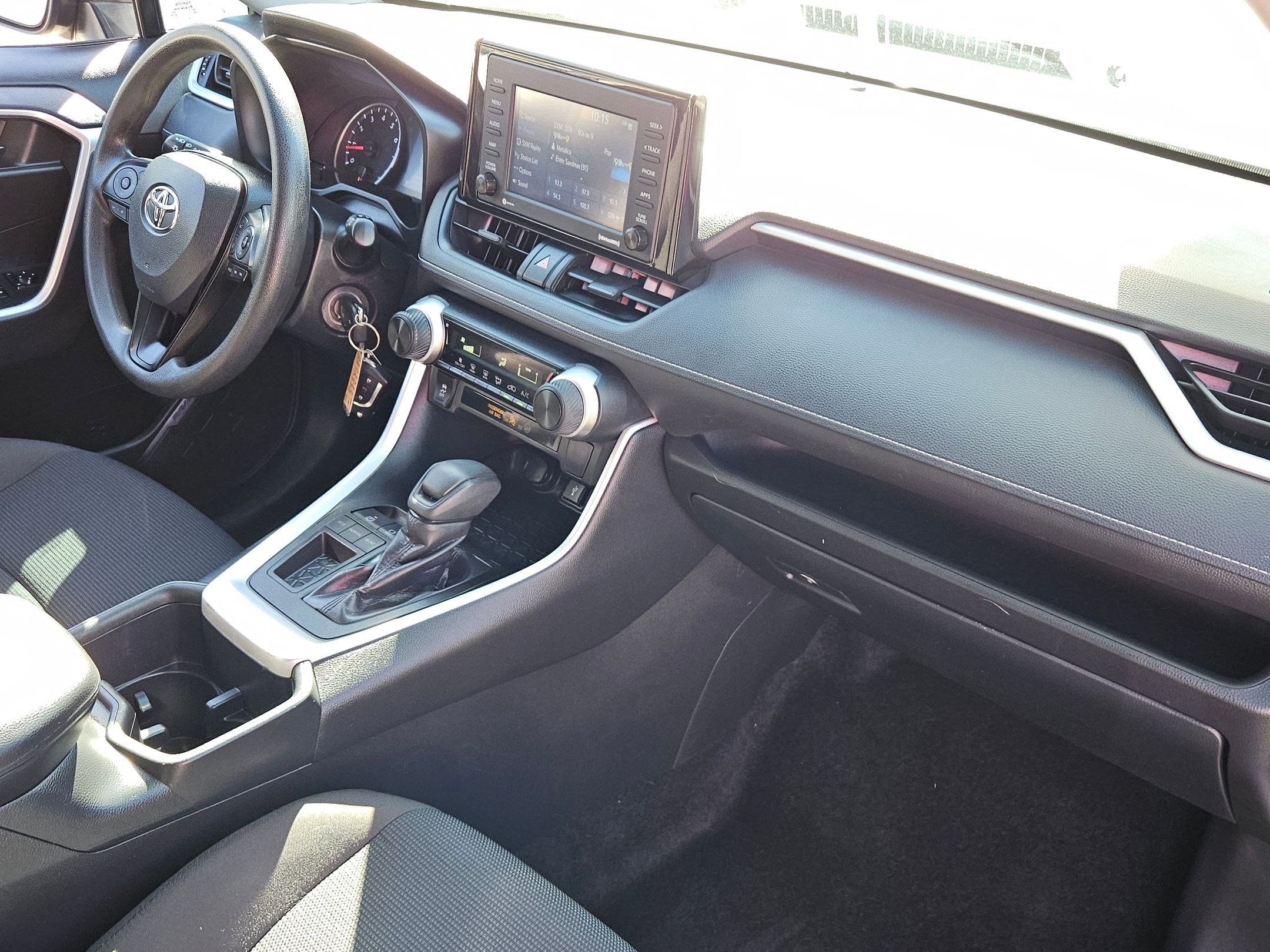 Used 2022 Toyota RAV4 LE w/ Carpet Mat Package (TMS) image 26