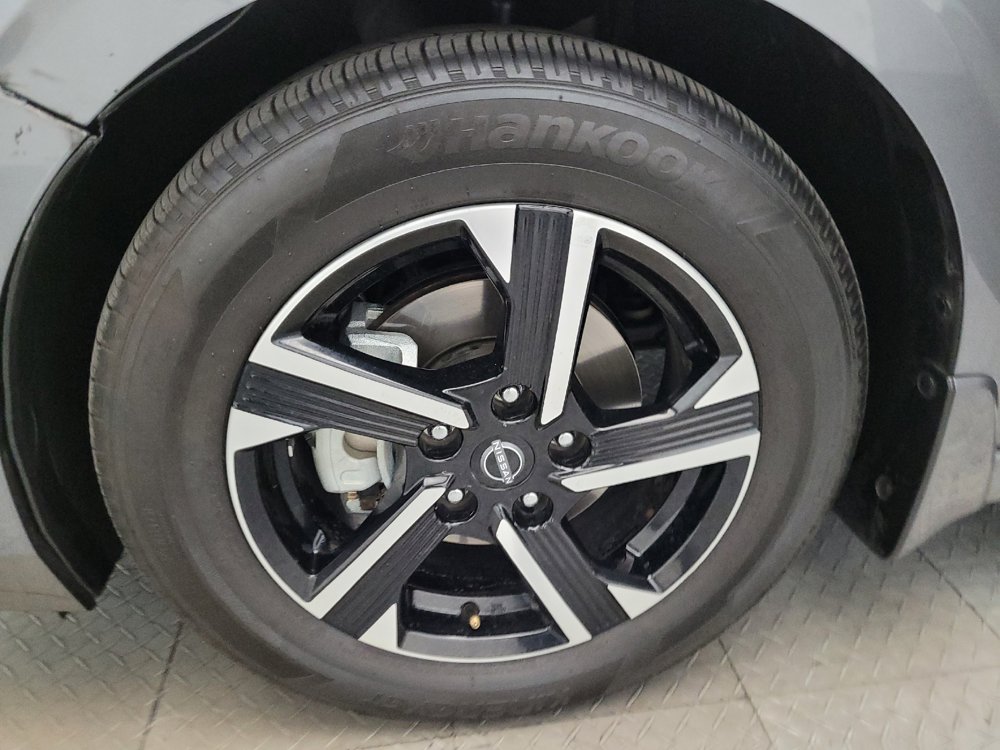 Used 2025 Nissan Sentra SV w/ All-Weather Package FWD image 31