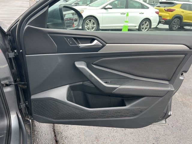 Used 2024 Volkswagen Jetta S image 31