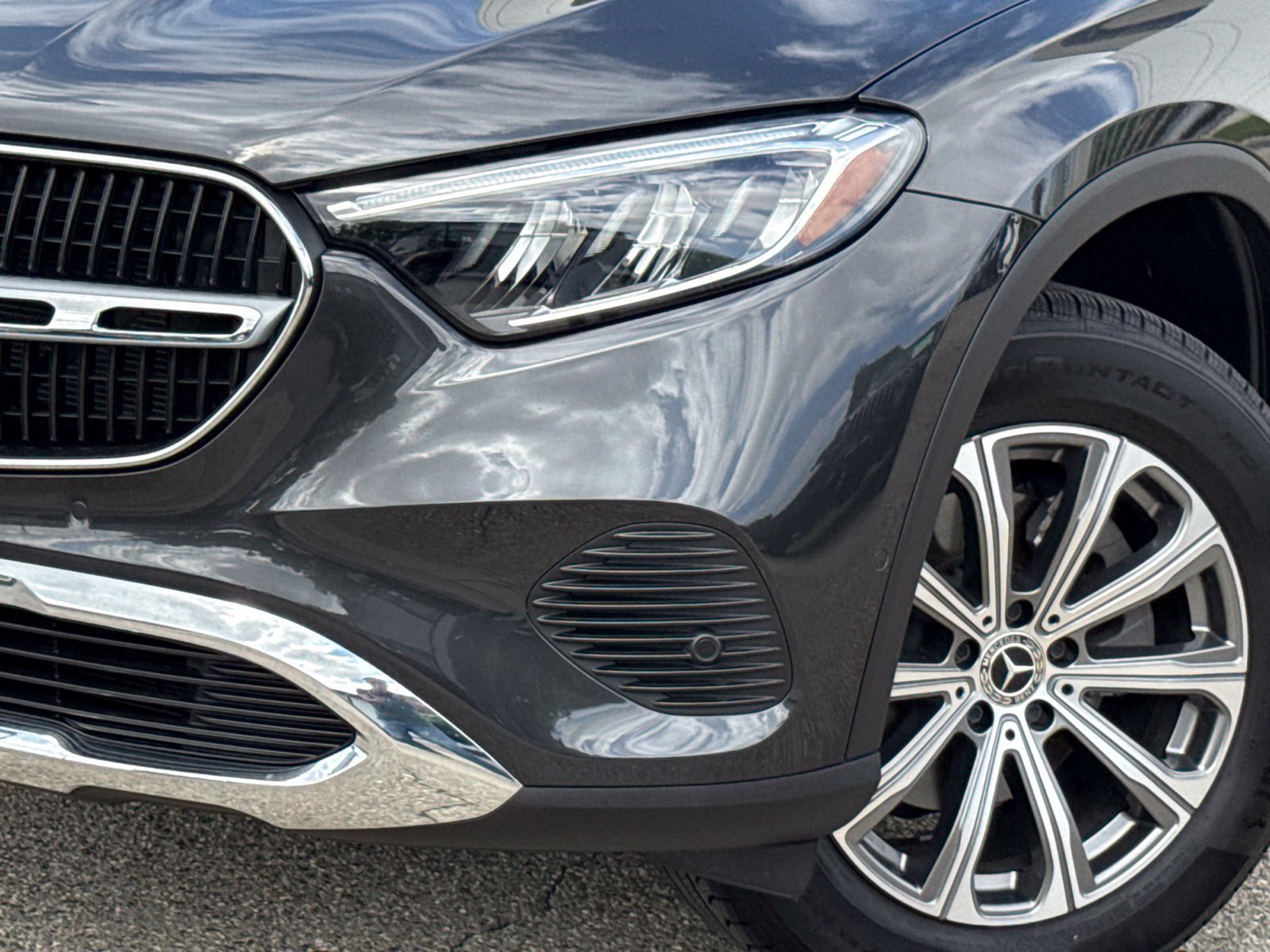 Used 2026 Mercedes-Benz GLC 300 image 3