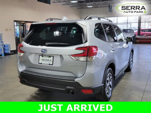 Certified 2023 Subaru Forester Premium image 5