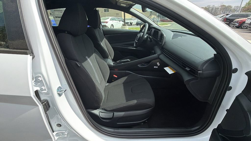 New 2026 Hyundai Elantra Sport image 13