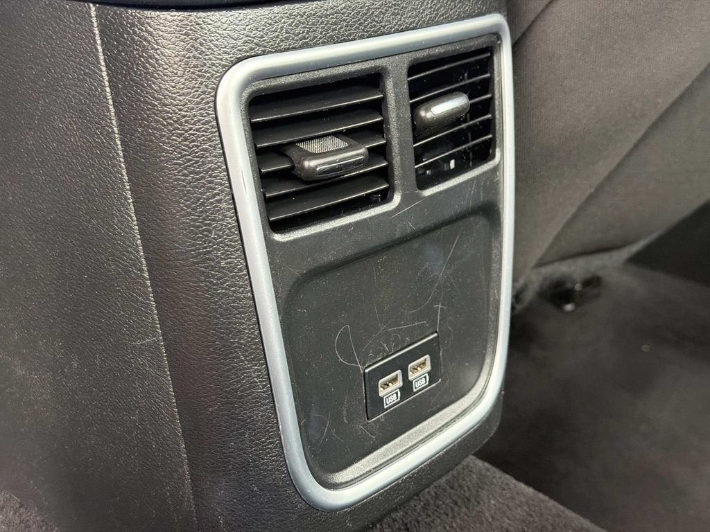 Used 2022 Dodge Charger SXT RWD image 19