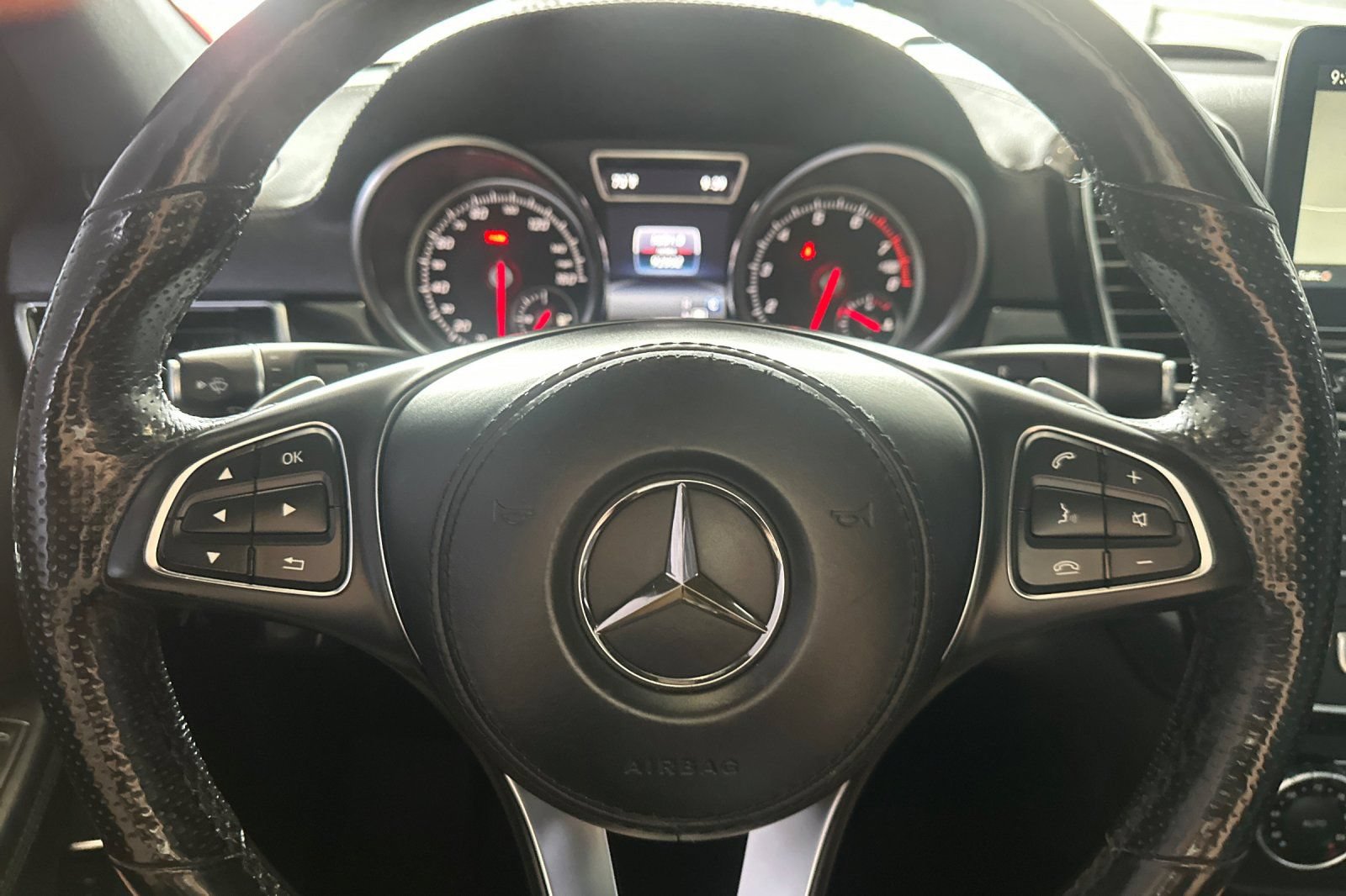 Used 2017 Mercedes-Benz GLS 450 4MATIC image 27