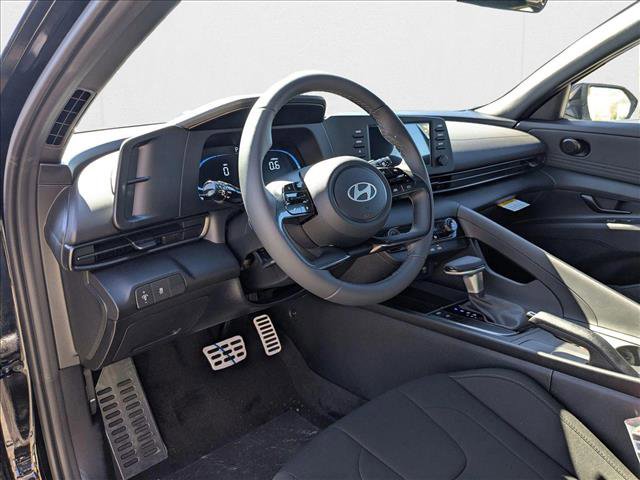 New 2025 Hyundai Elantra Sport FWD image 3