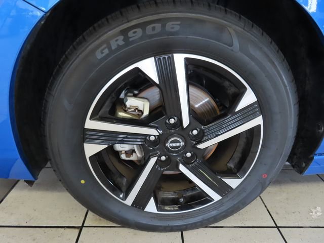 Used 2025 Nissan Sentra SV FWD image 15
