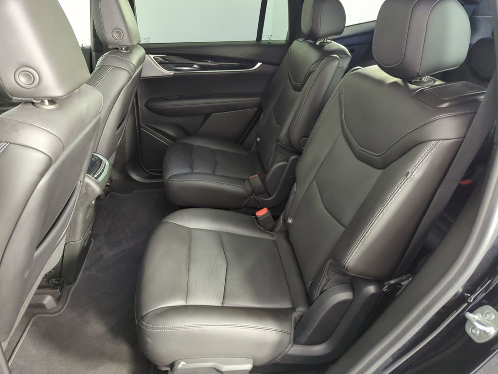 Certified 2025 Cadillac XT6 Premium Luxury AWD/4WD image 29