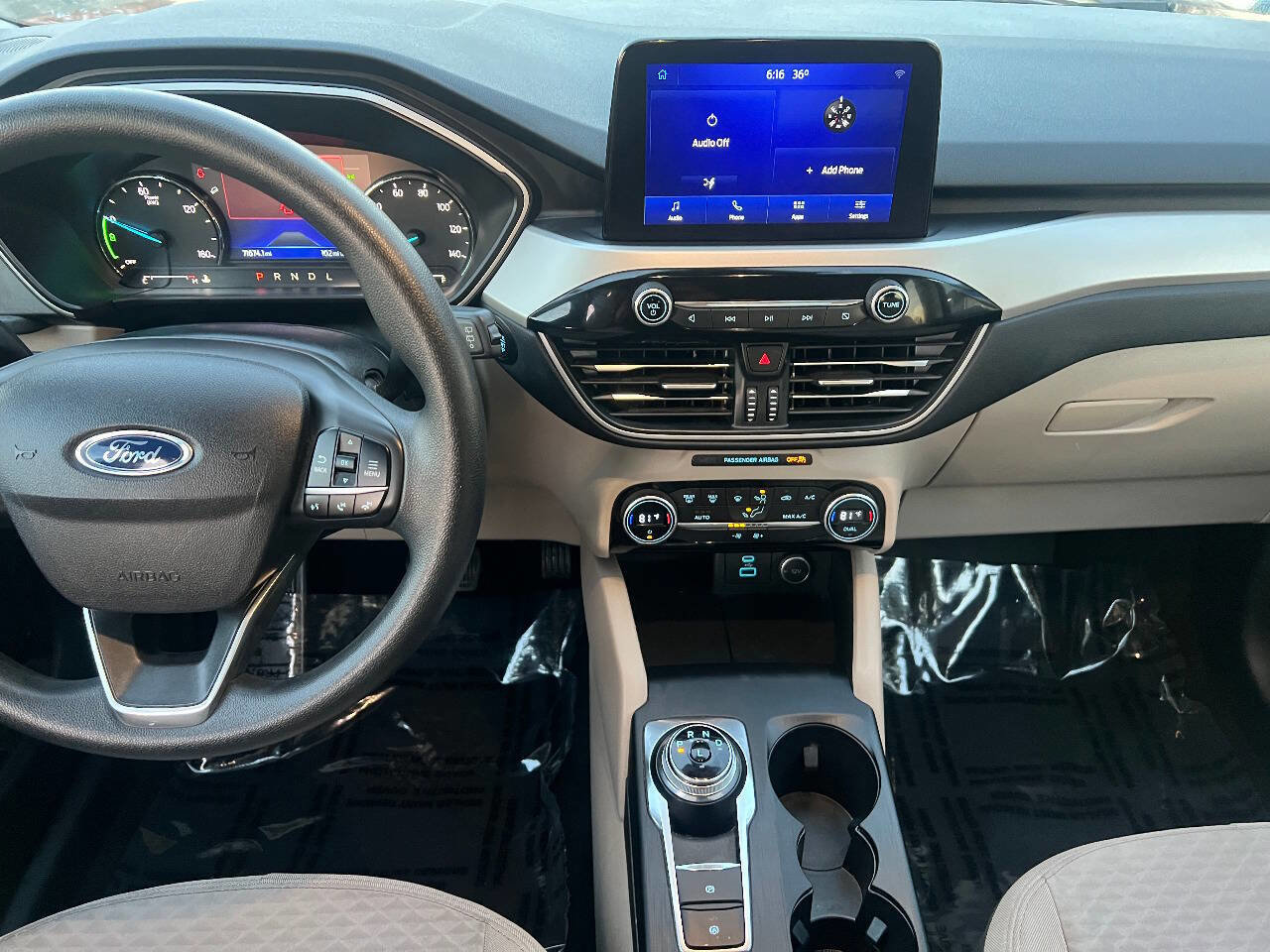 Used 2021 Ford Escape SE image 29