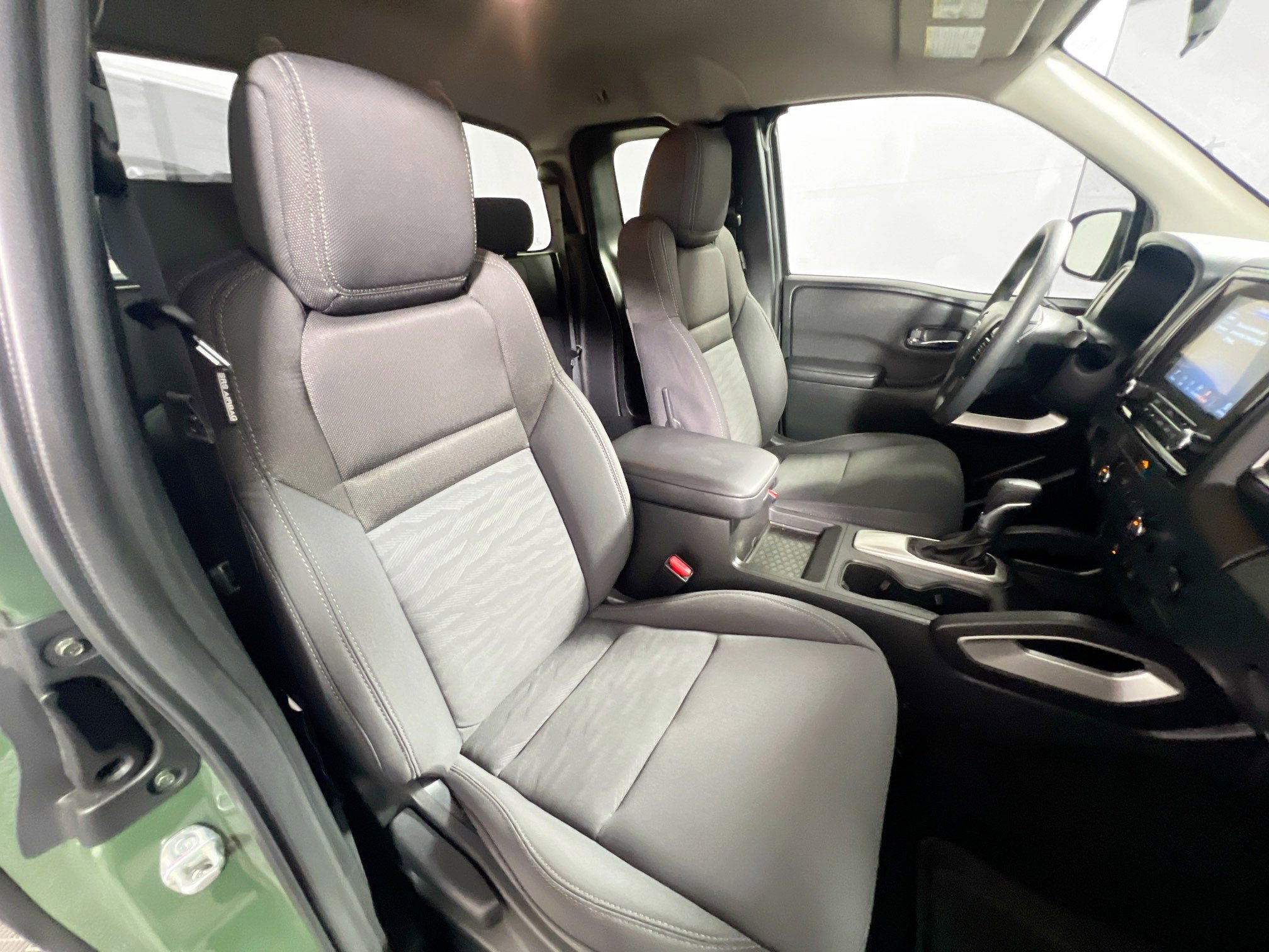 Used 2023 Nissan Frontier SV w/ Technology Package RWD image 30