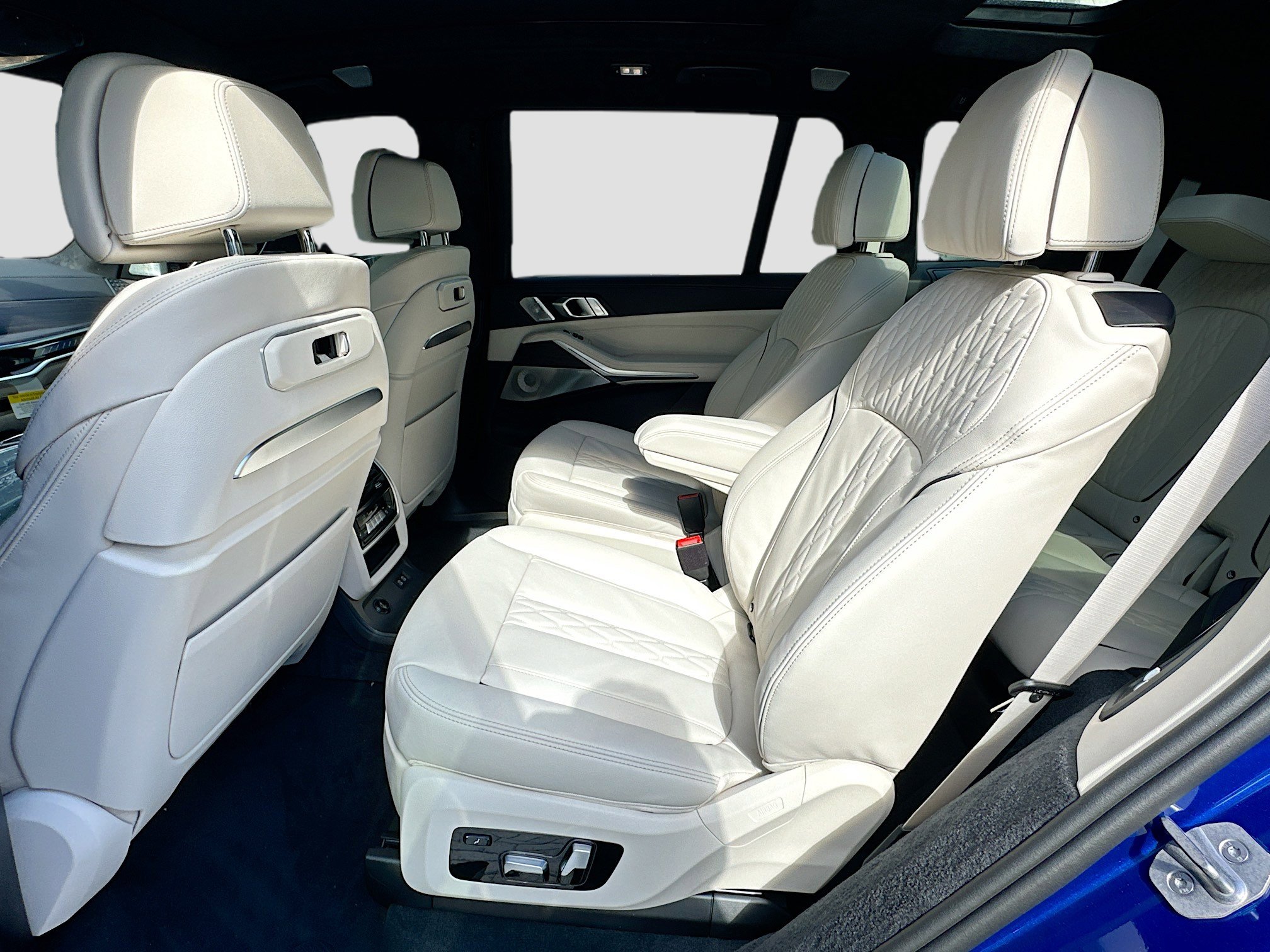 New 2026 BMW X7 M60i image 20