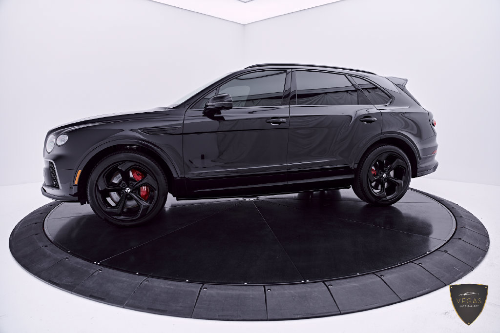 Used 2024 Bentley Bentayga AWD/4WD image 9