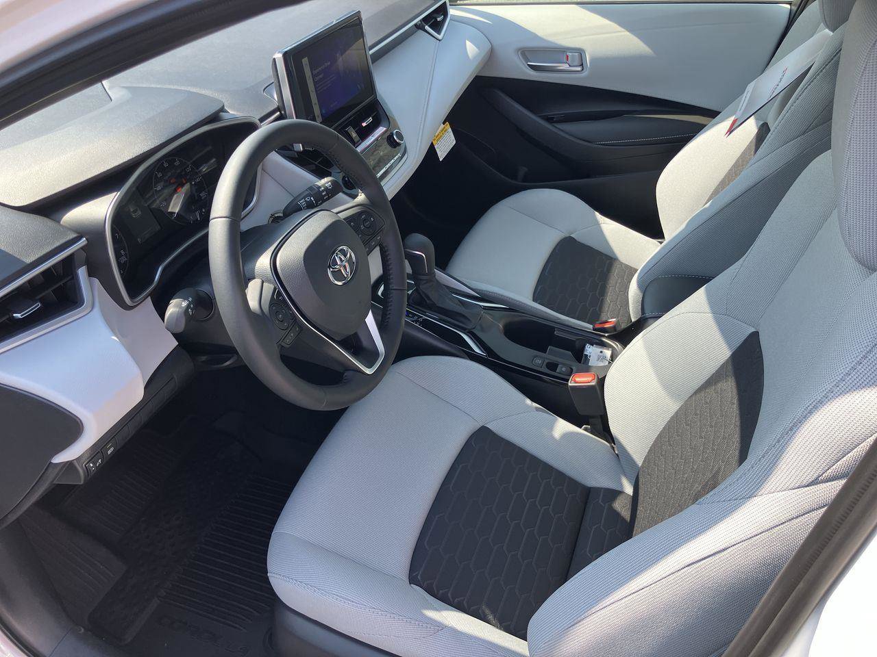 New 2026 Toyota Corolla SE FWD image 9