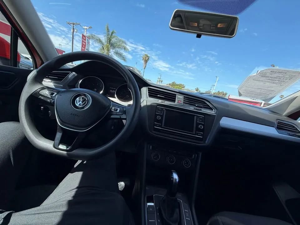 Used 2018 Volkswagen Tiguan S FWD image 6
