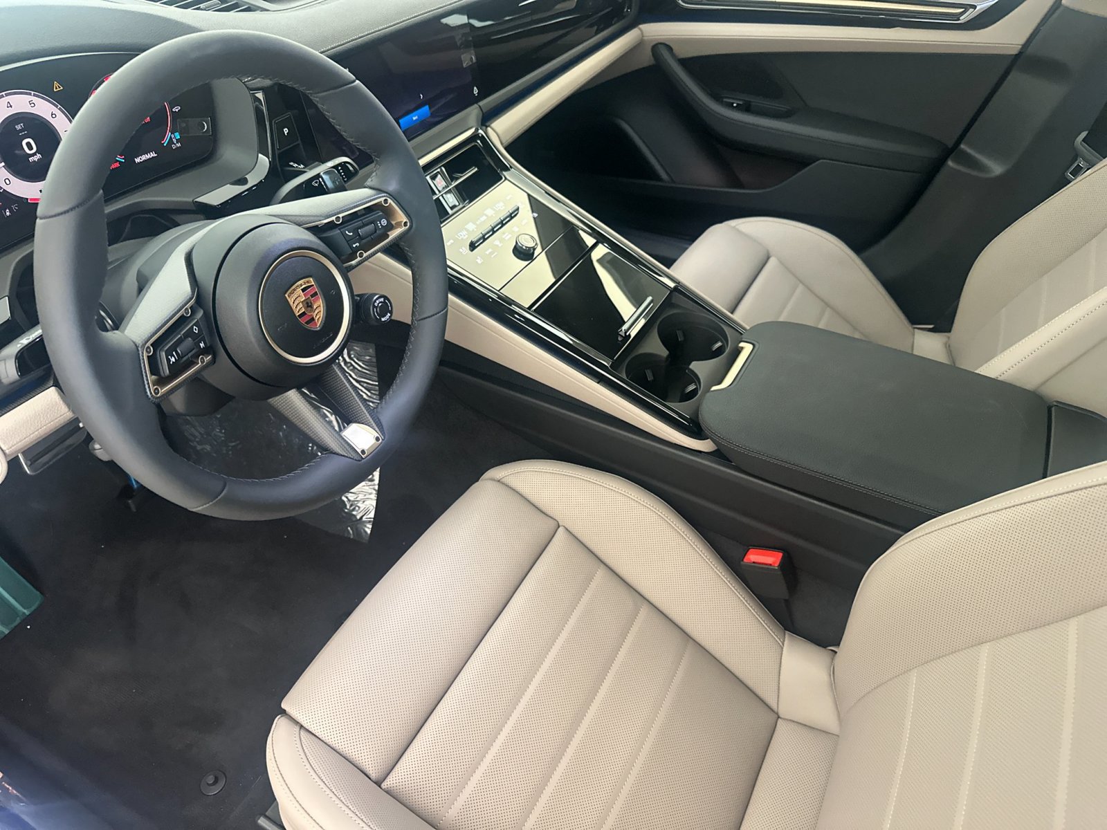 New 2026 Porsche Panamera 4 AWD/4WD image 4