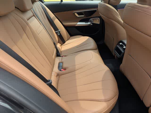 Used 2025 Mercedes-Benz E 350 4MATIC Sedan image 20