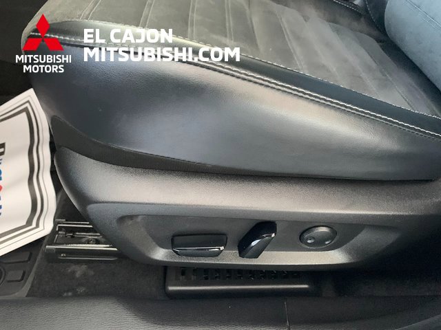 Used 2024 Mitsubishi Outlander SE image 13