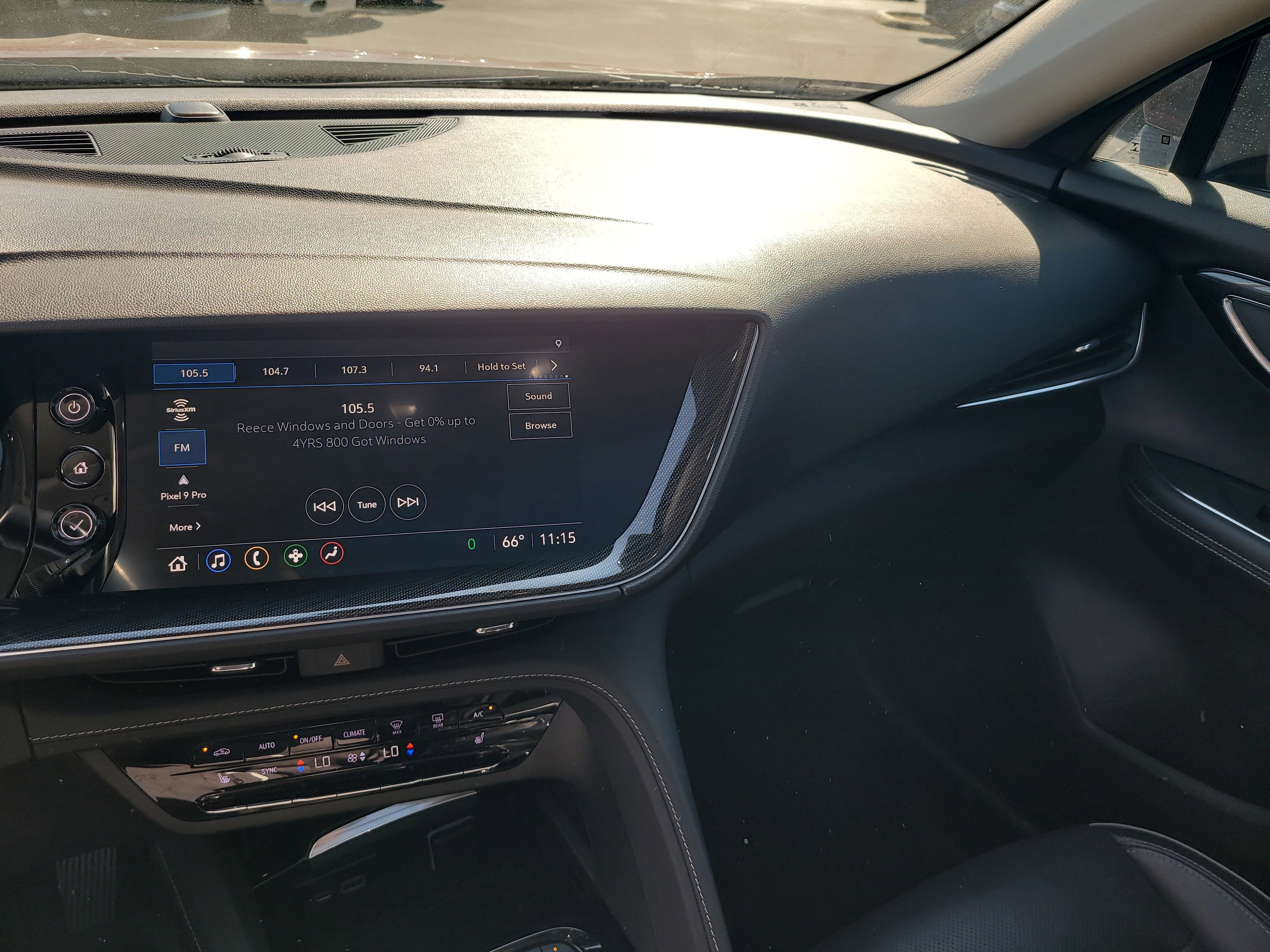 Used 2021 Buick Envision Essence w/ Sport Touring Package image 21