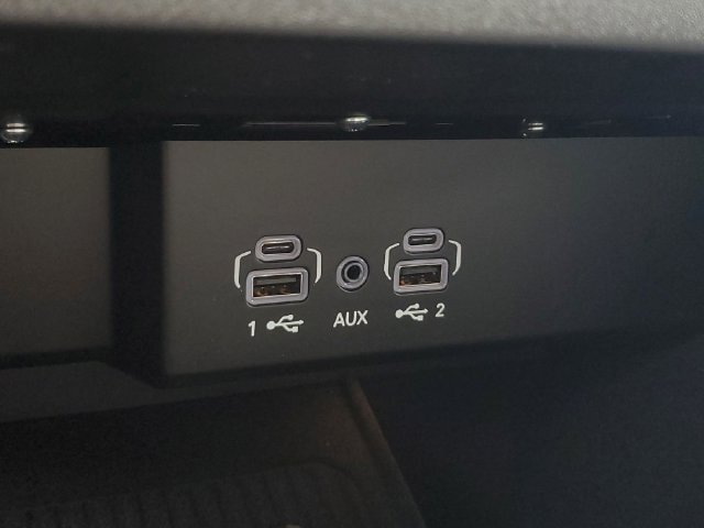 New 2026 Jeep Grand Wagoneer Limited AWD/4WD image 32