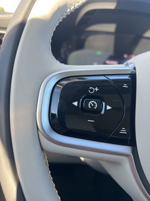 New 2026 Volvo XC60 B5 Ultra w/ Climate Package PRO image 11