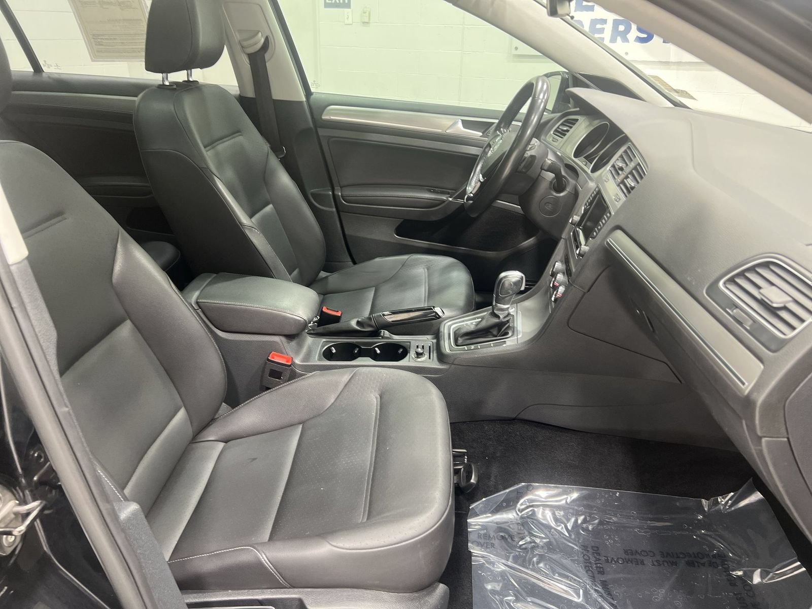 Used 2015 Volkswagen Golf TDI SE w/ Lighting Package FWD image 24