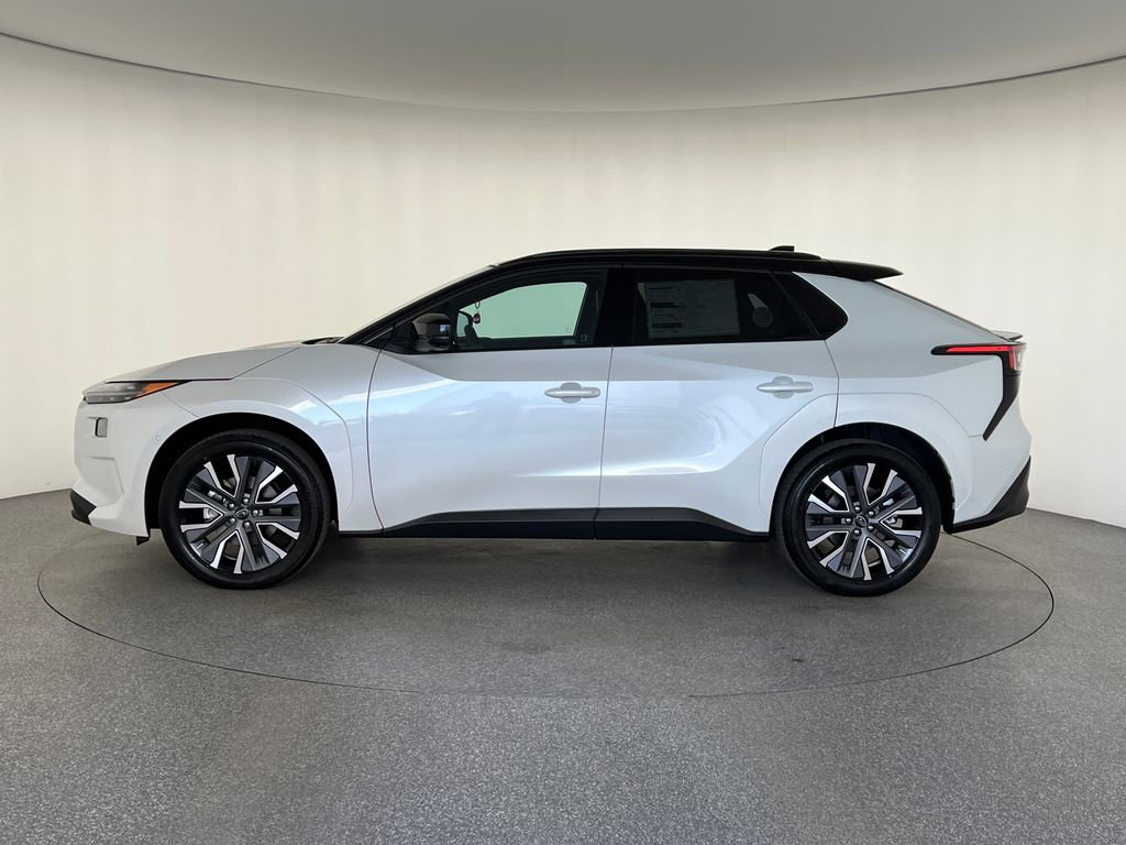 New 2026 Subaru Solterra image 2