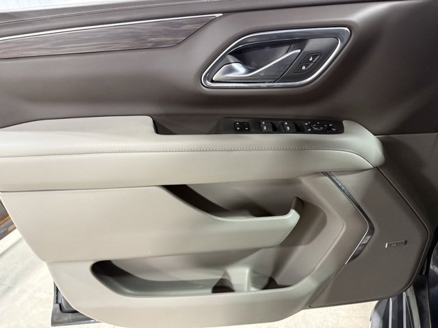 Used 2022 Chevrolet Tahoe LT w/ Luxury Package image 7