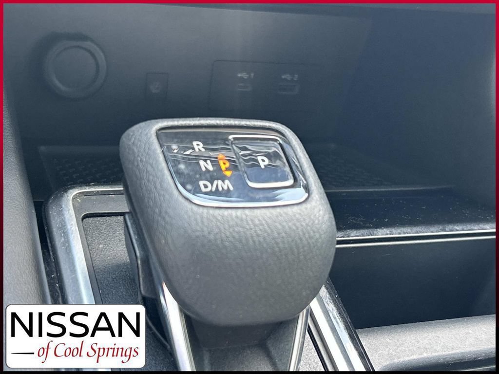 Used 2023 Nissan Pathfinder SL AWD/4WD image 34