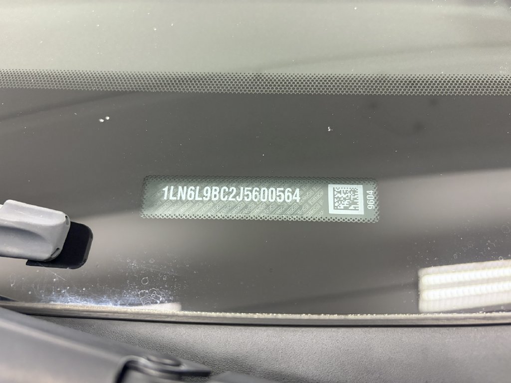 Used 2018 Lincoln Continental Black Label AWD/4WD image 24