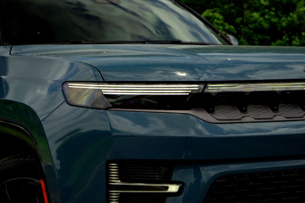 New 2026 Jeep Grand Wagoneer L Summit AWD/4WD image 4