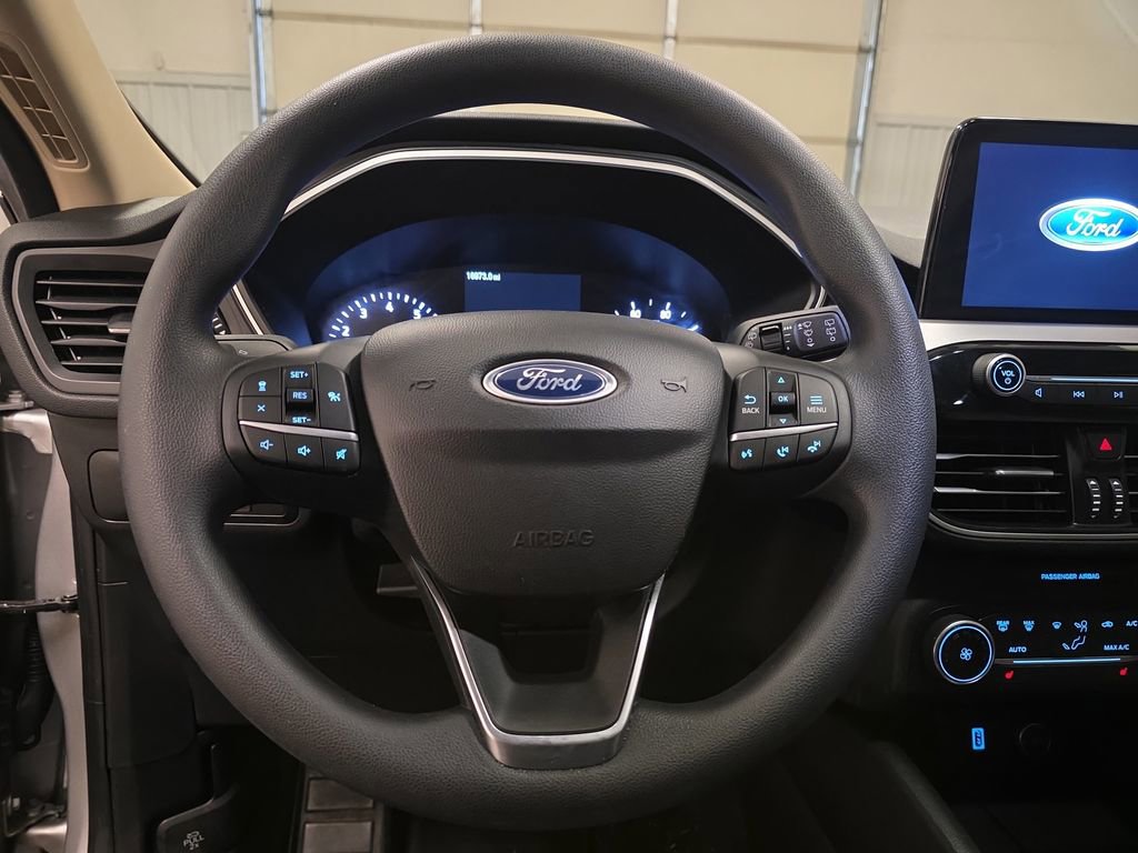 Used 2020 Ford Escape SE image 8