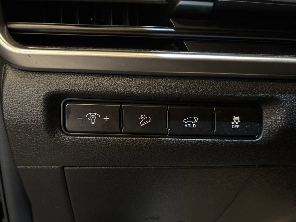 Used 2025 Kia Telluride S image 31