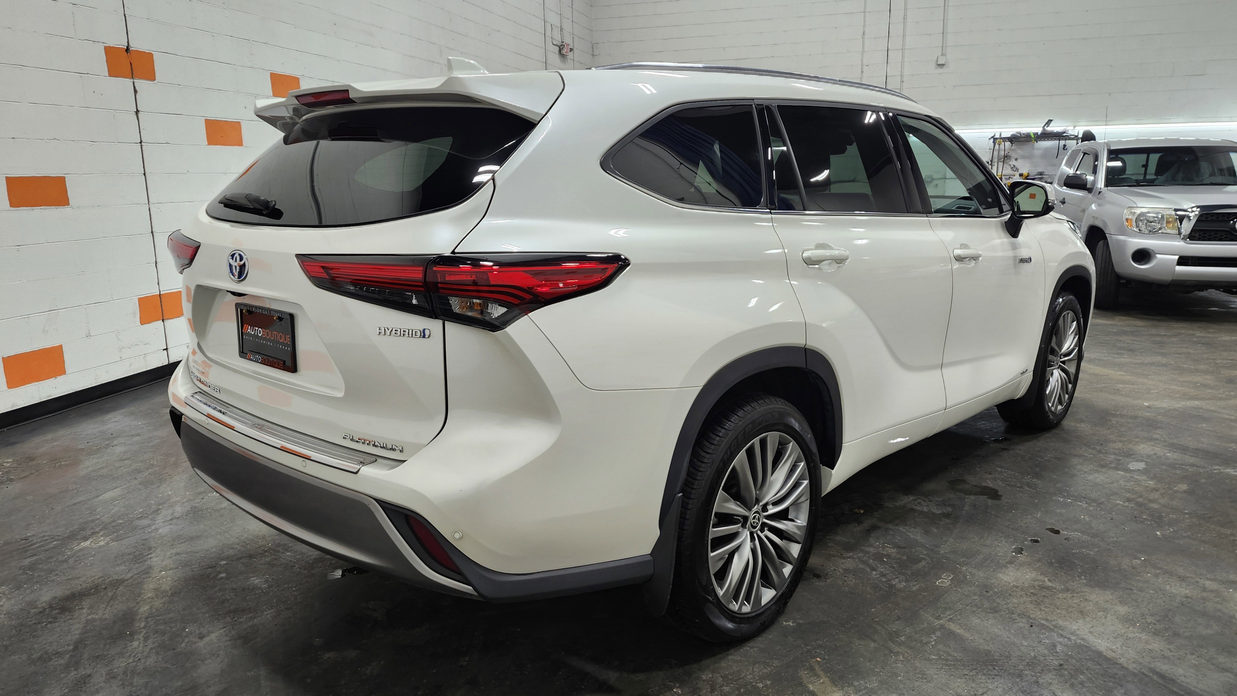 Used 2021 Toyota Highlander Platinum image 21