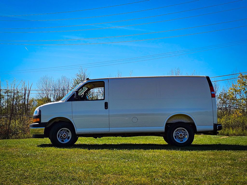 New 2025 GMC Savana 2500 Work Van 3D Cargo Van w/ Driver Convenience Package image 7