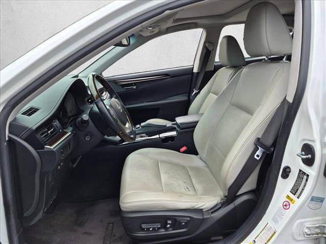 Used 2013 Lexus ES 350 w/ Premium Pkg FWD image 10