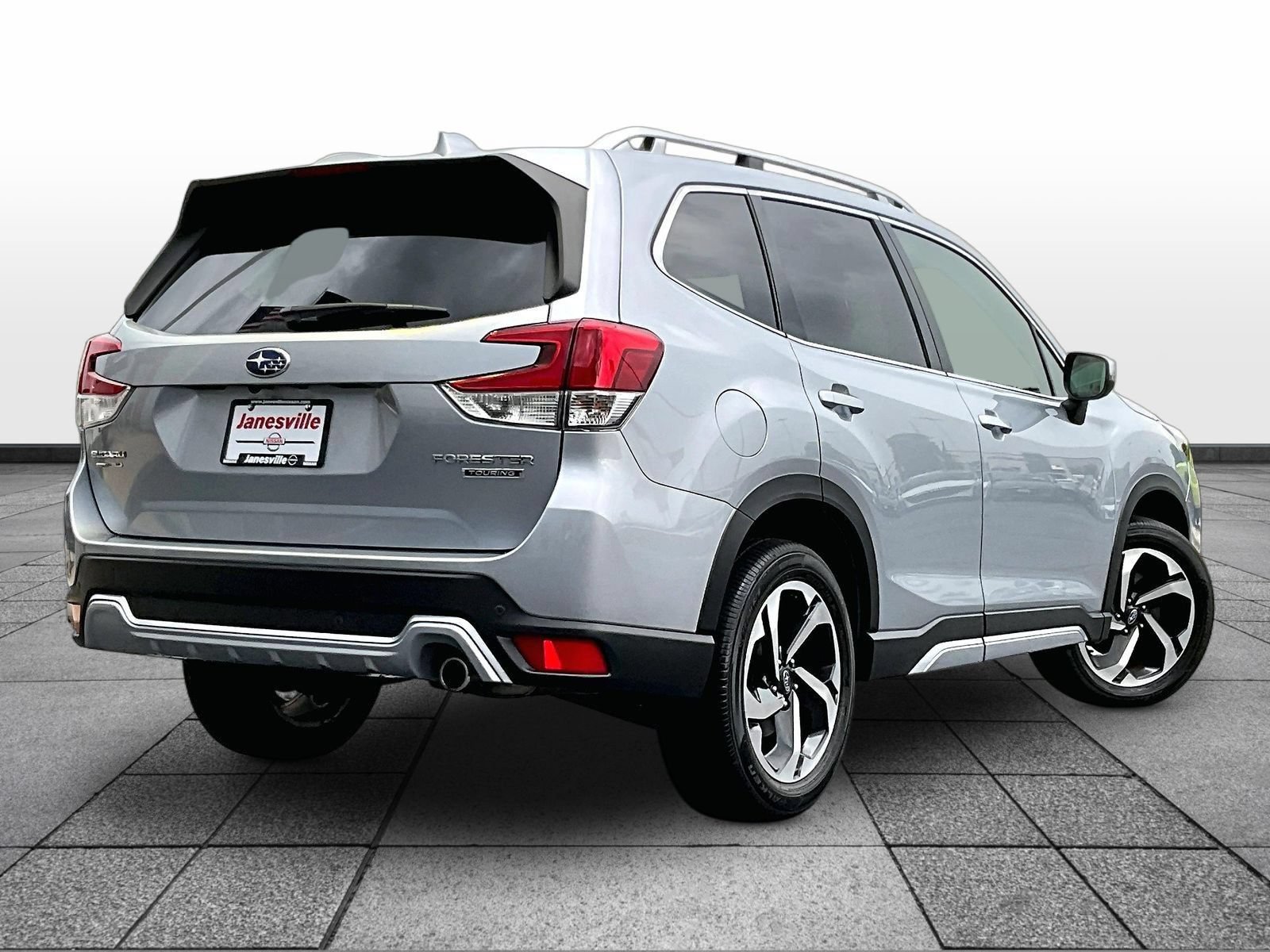 Used 2023 Subaru Forester Touring AWD/4WD image 7