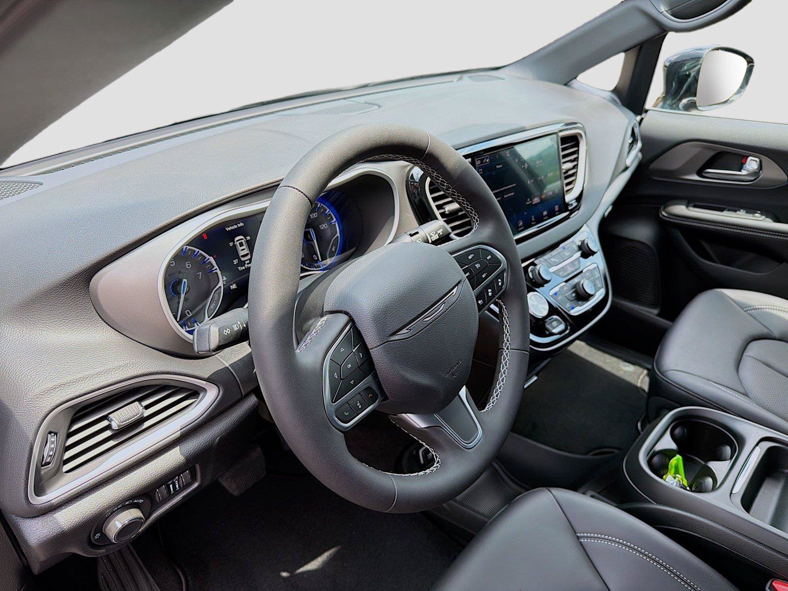 New 2027 Chrysler Pacifica LX FWD image 16